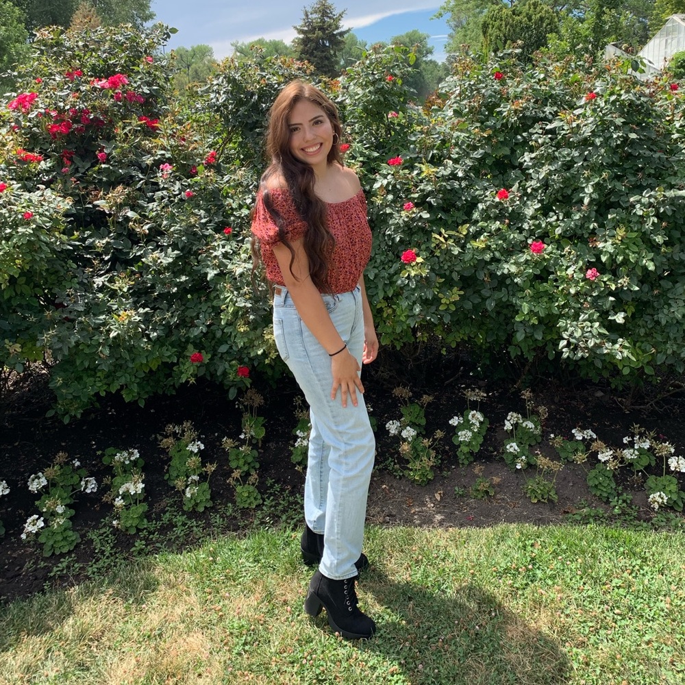 Meet your Posher, Nicole